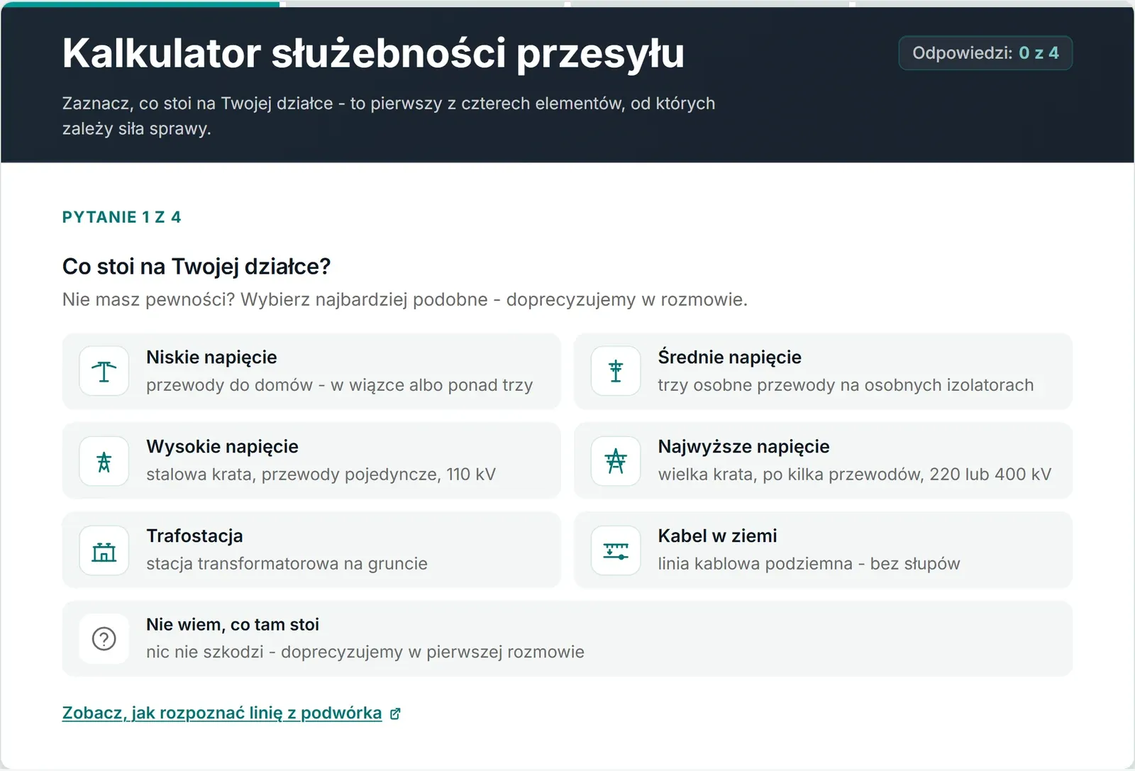 Formularz kalkulatora: pytanie „Co stoi na Twojej działce?”, kafelki wyboru urządzenia i licznik odpowiedzi 0 z 4.