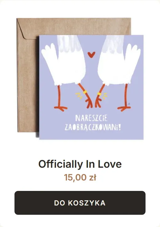 Kartka „Officially In Love” na tle brązowej koperty: dwa białe gołębie z obrączkami na nogach i napis „Nareszcie zaobrączkowani!” na liliowym tle.